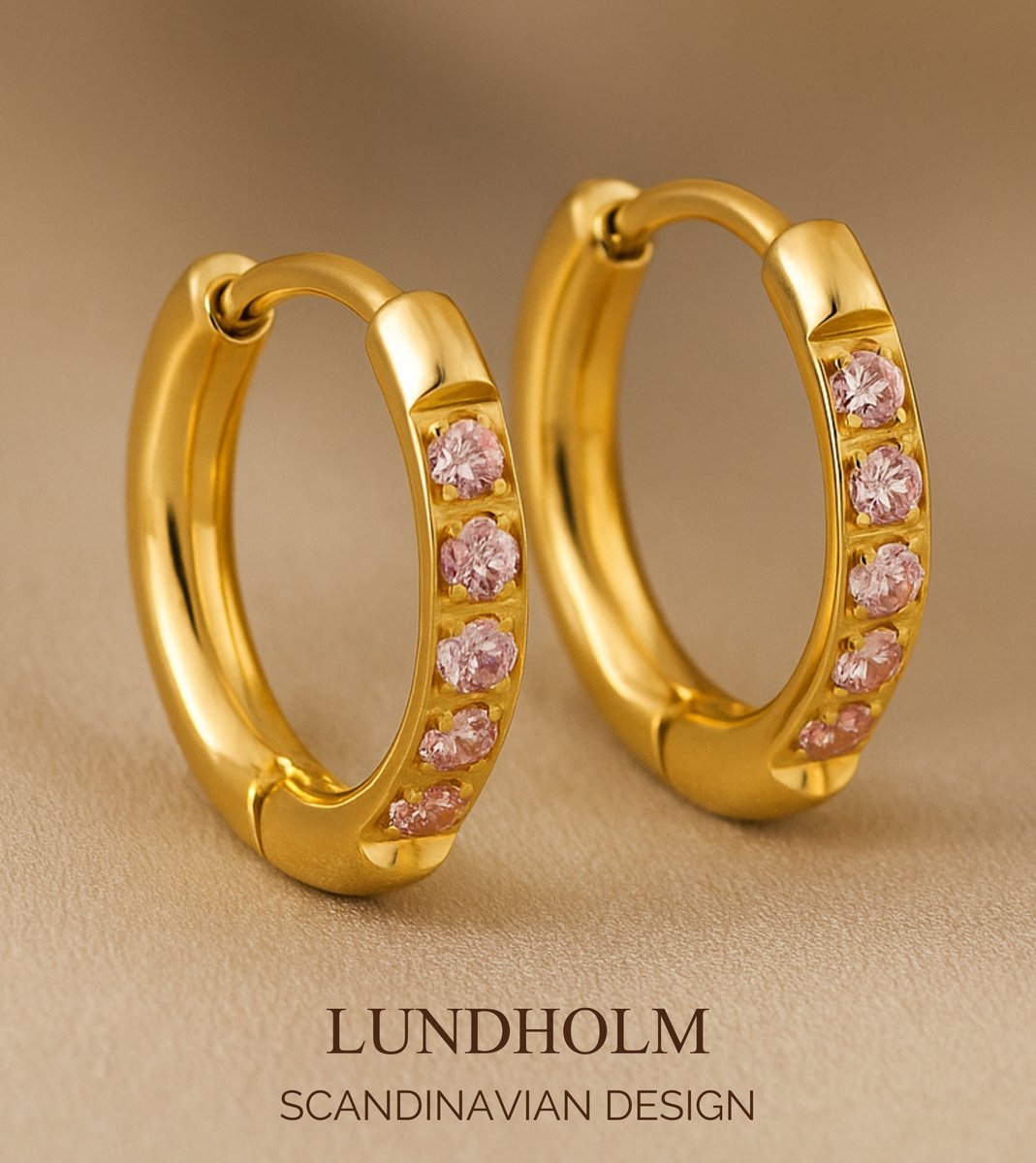 Lundholm Luxe Oorbellen Dames Classic Hoops met Zirkonia - Premium Stainless Steel Goudkleurig - Kleine Oorringen Classy - Cadeau voor Vrouw - Luxe Geschenkverpakking