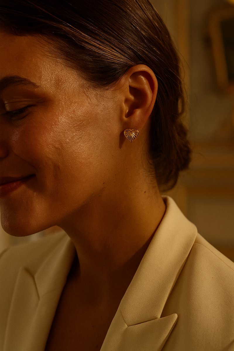 Luxe Oorbellen Dames Goudkleurig Hartjes - Goudkleurige Oorstekers Hartje - Premium Stainless Steel Waterproof