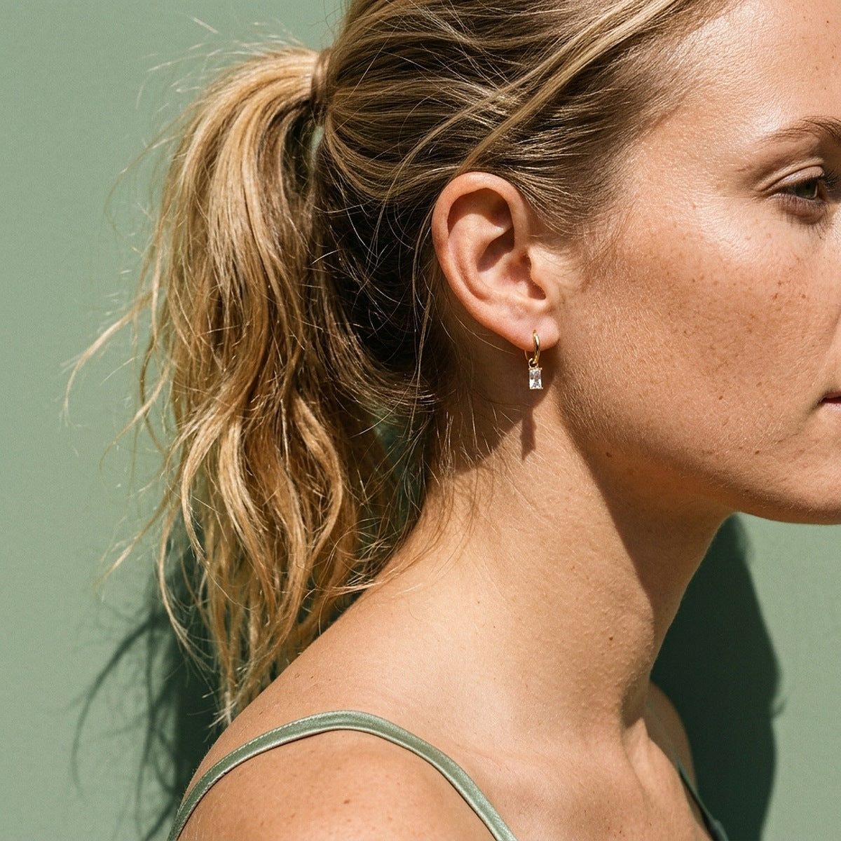Lundholm Juliana goud – op model