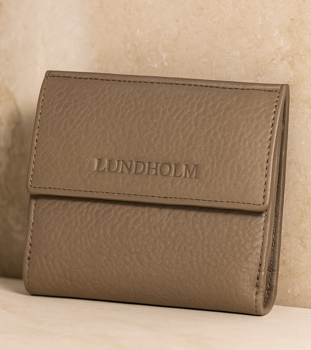 Lundholm Leren Dames Portemonnee – Taupe – Byske Serie – Klein, Elegant & RFID-Beschermd – 9 Pasjes, Kleingeld & Briefgeld – Premium Rundleer – Scandinavisch Design