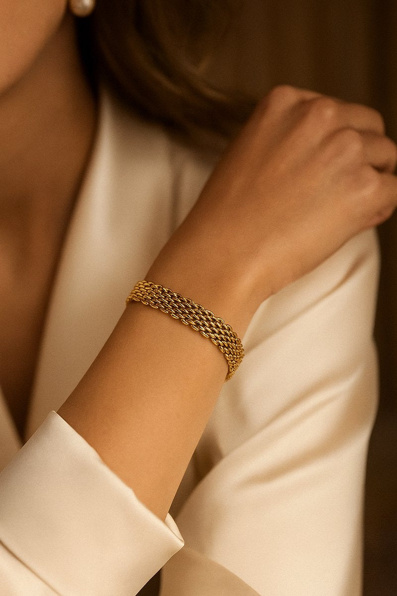 Lundholm Luxe Premium Stainless Steel Gold Plated Goudkleurige Armband Dames Minimalistisch - Vrouwen Cadeautjes Cadeau voor Vrouw tip Afscheid Verjaardag Bedankt Cadeau - Scandinavisch Design