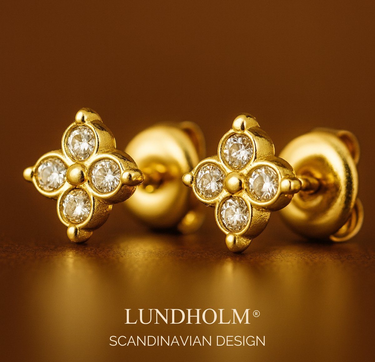 Lundholm Oorknopjes Dames Zirkonia Goudkleurig - Premium Stainless Steel Jewellery Oorbellen - Kleine Oorbellen Studs - Geschikt voor Tweede Gaatje - My Cadeau voor Haar - Scandinavisch Design