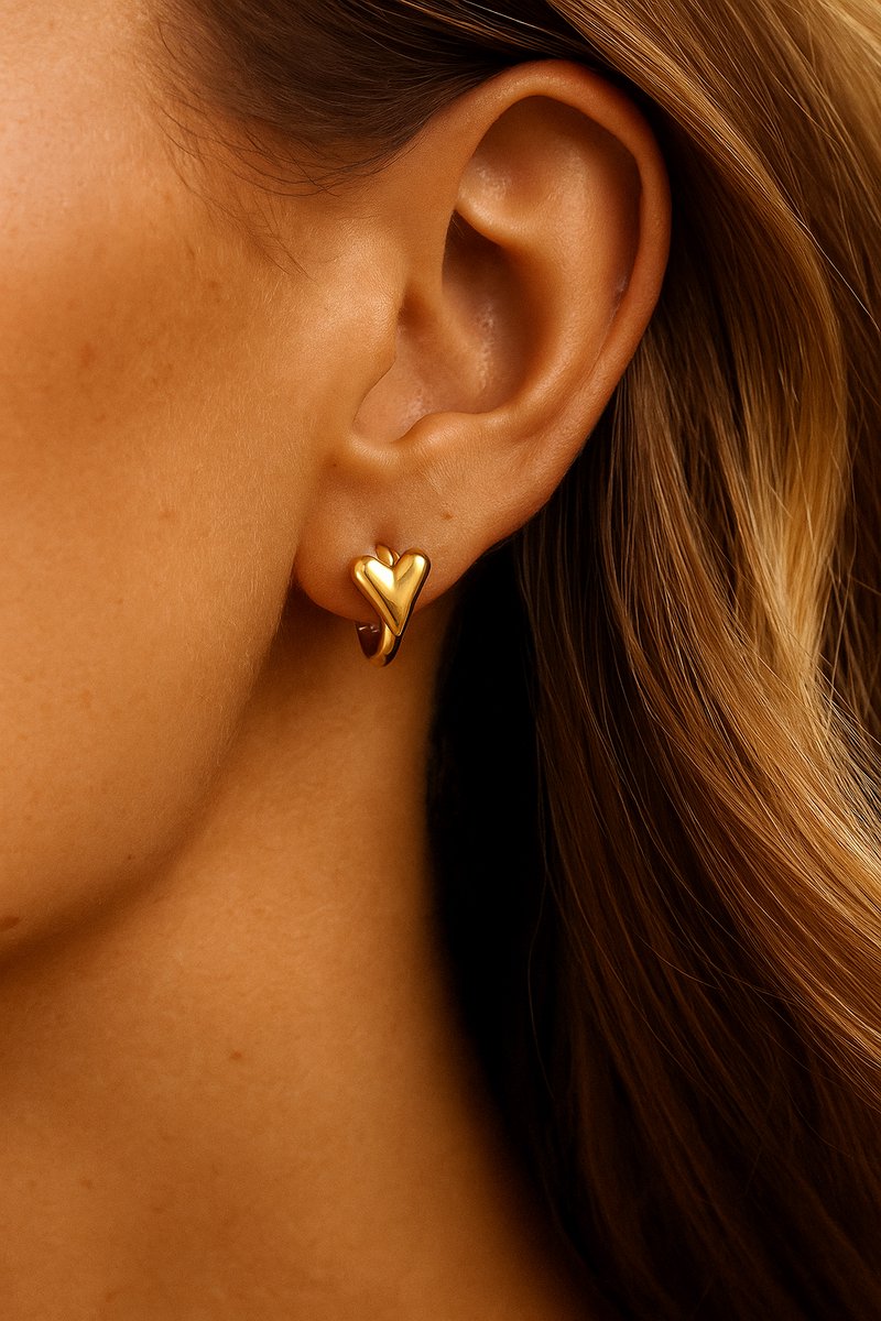 Hena – Creolen mit Herz 1,7 cm – Goldfarben