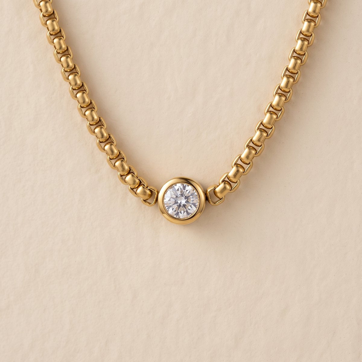 Lundholm Anah ketting met zirkonia steen goudkleurig – foto 4