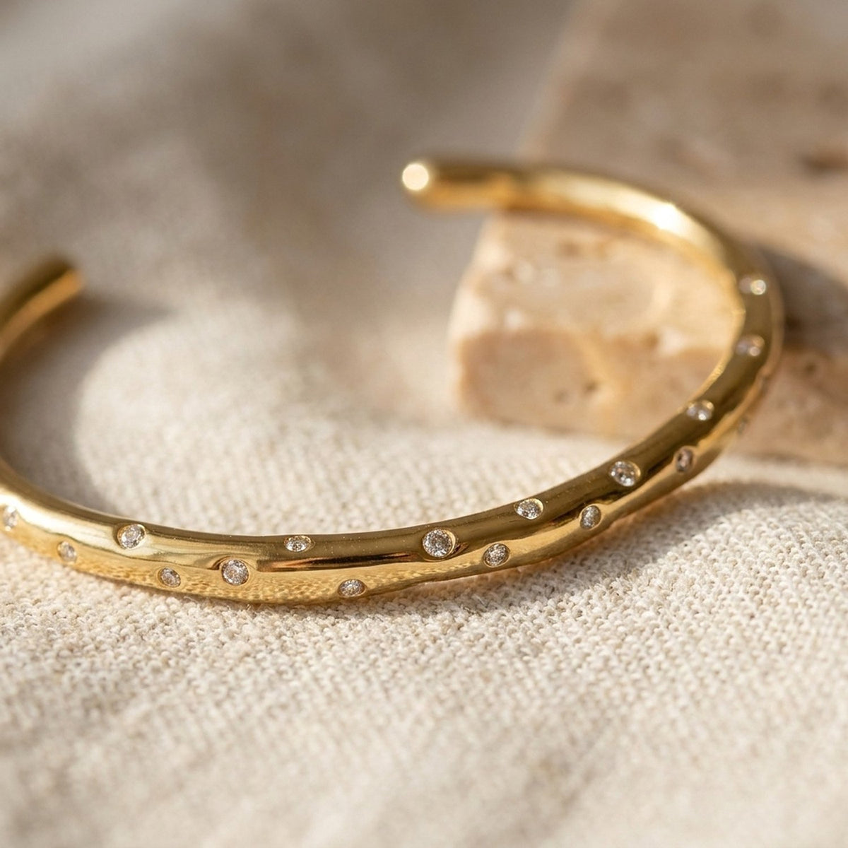 Lundholm Aster armband gedragen