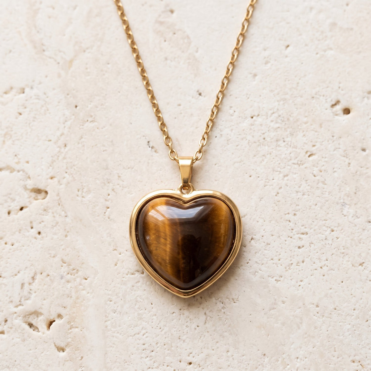 Lundholm Beatrice – Lange Ketting met Parelmoer of Tijgeroog Hanger – Hart tijgeroog