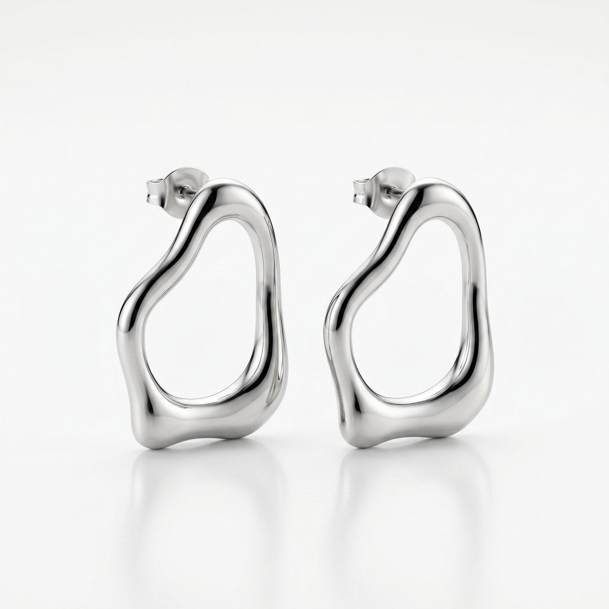 Lundholm Dakota oorbellen zilver geometrische statement oorstekers 2,5 cm stainless steel