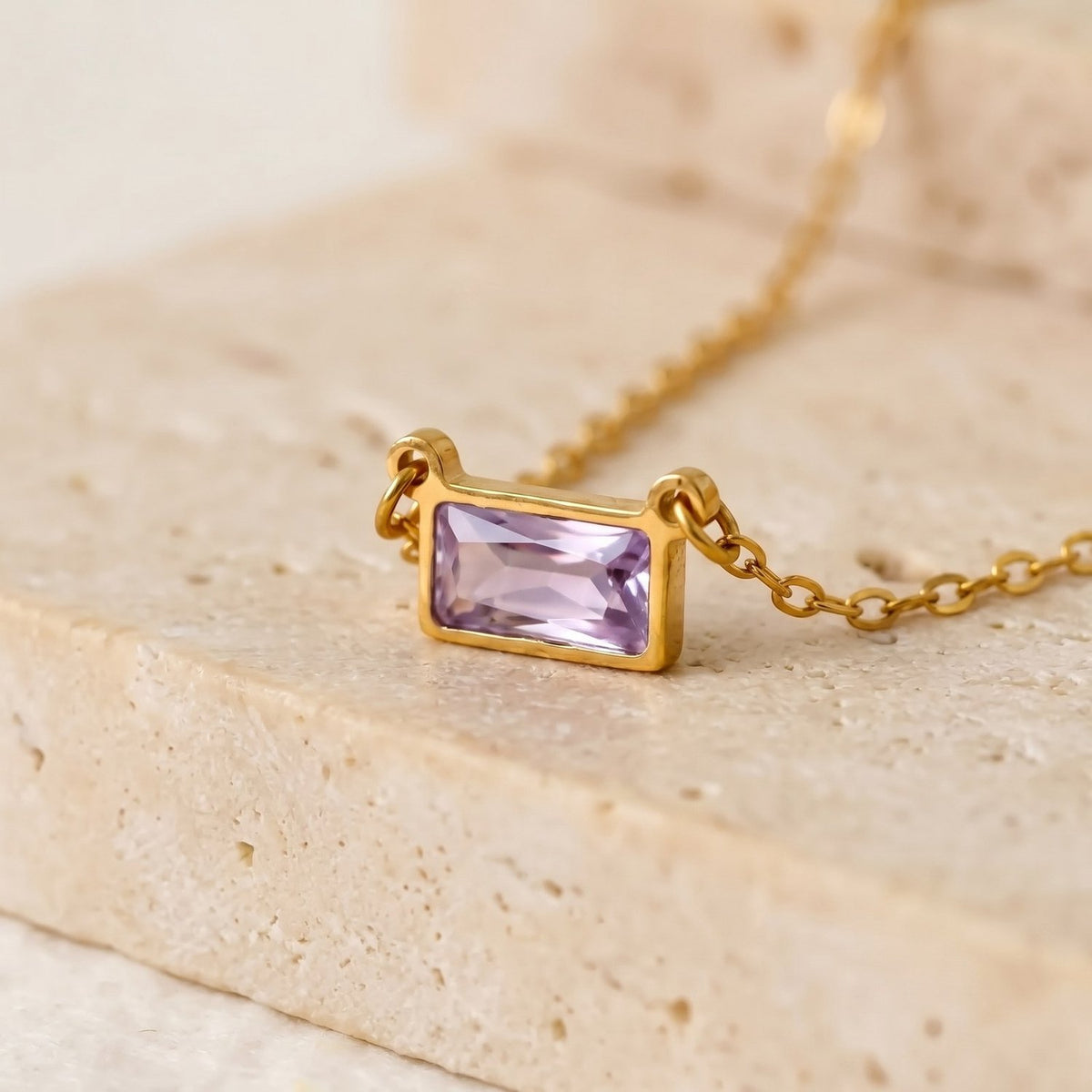 Lundholm Embla ketting februari goudkleurig