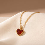 Lundholm Emilia ketting dames goudkleurig met rood hartje – gold PVD stainless steel