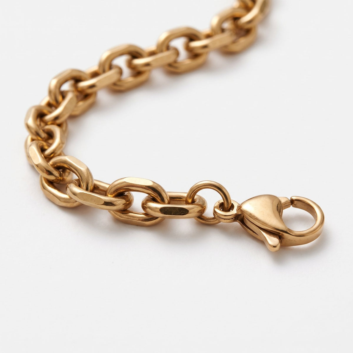 Lundholm Ester schakelketting goudkleurig, detail van de sluiting