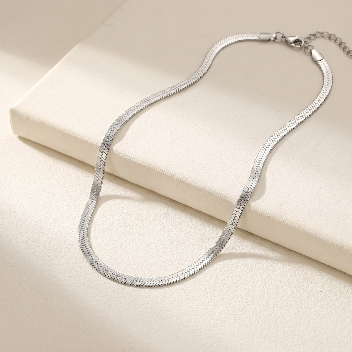Lundholm Evelyn snake chain ketting zilverkleurig