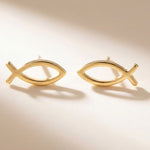 Lundholm Fisk oorknopjes dames goudkleurig – vis oorbellen, gold PVD stainless steel