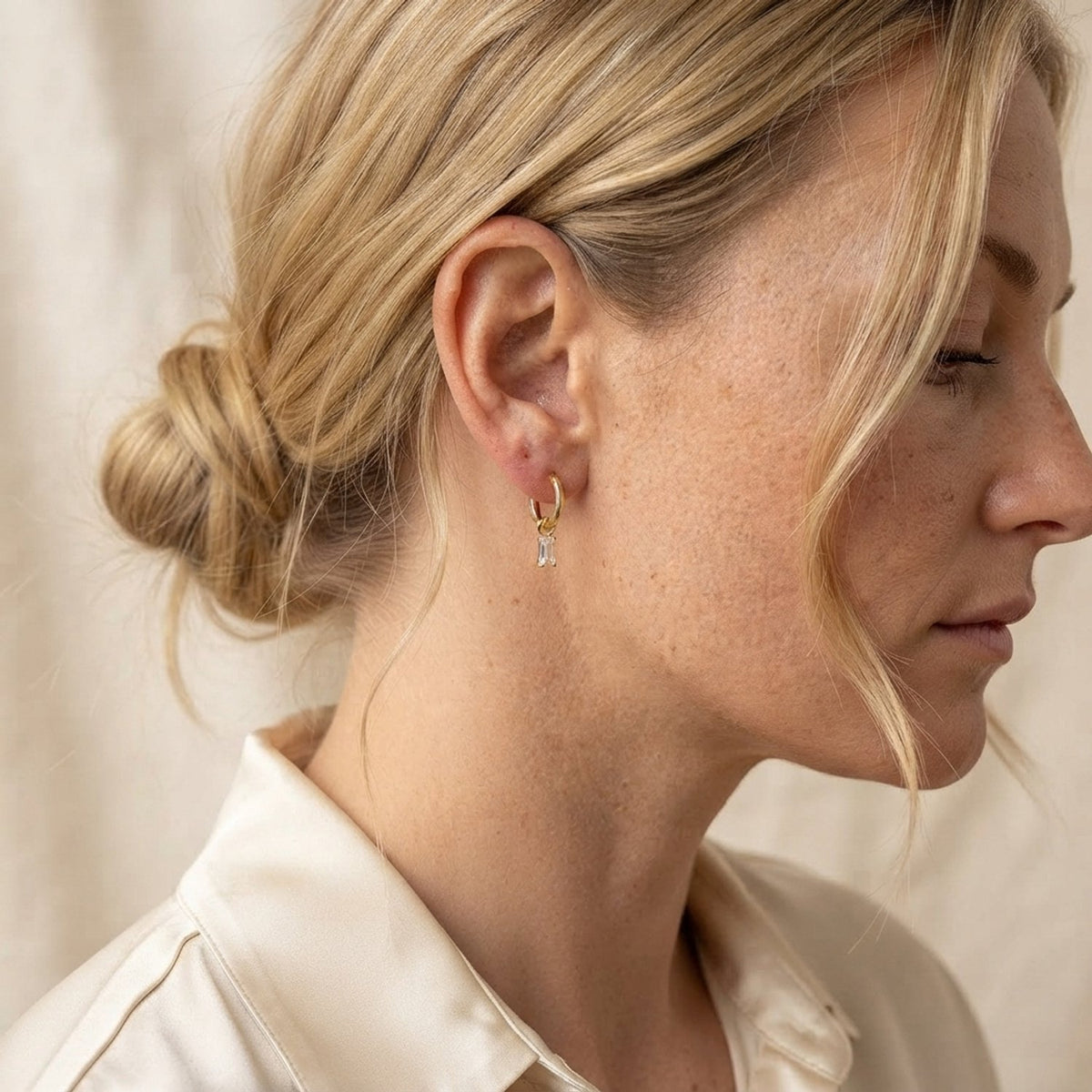 Lundholm Gemma oorringen transparant gedragen