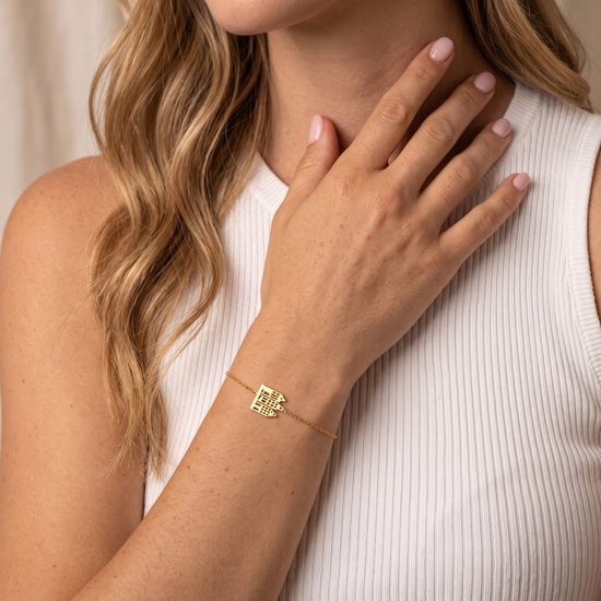 Lundholm Hailey armband goud gedragen om de pols