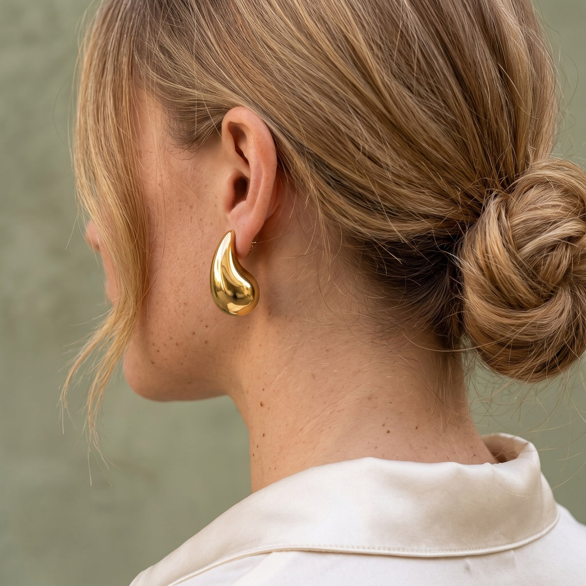 Hazel – Statement-Tropfenohrringe – Goldfarben