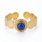 Lundholm Idun ring dames goud met blauwe natuursteen — verstelbaar premium stainless steel Scandinavisch design
