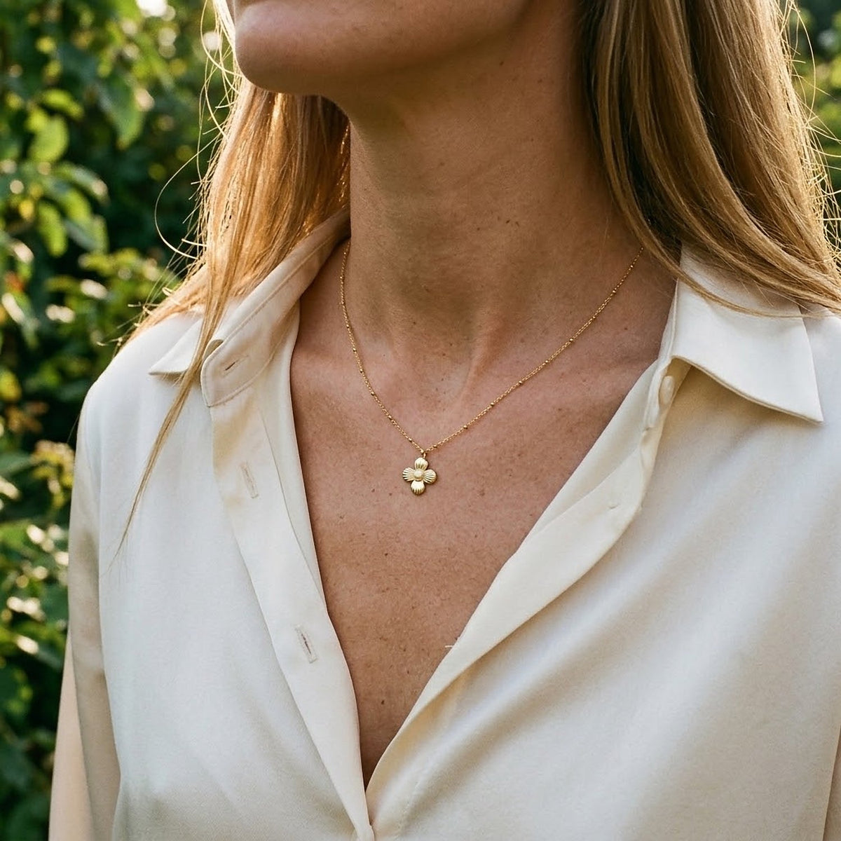 Lundholm Imogen ketting gedragen
