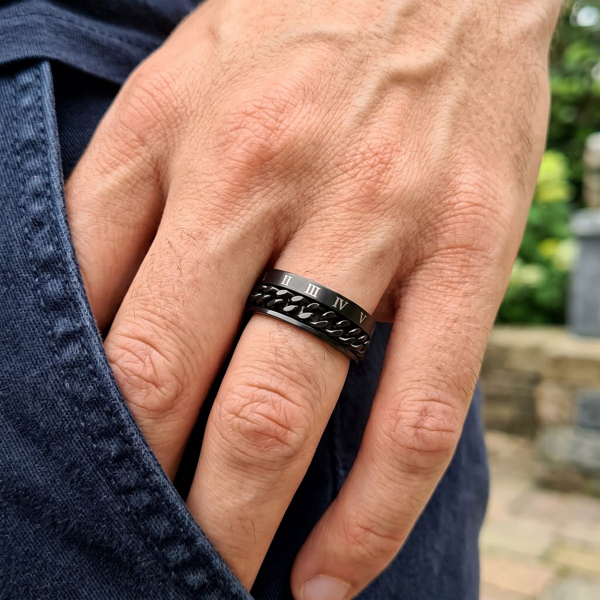 Lundholm Ivar fidget ring heren zwart met draaibare schakel en Romeinse cijfers