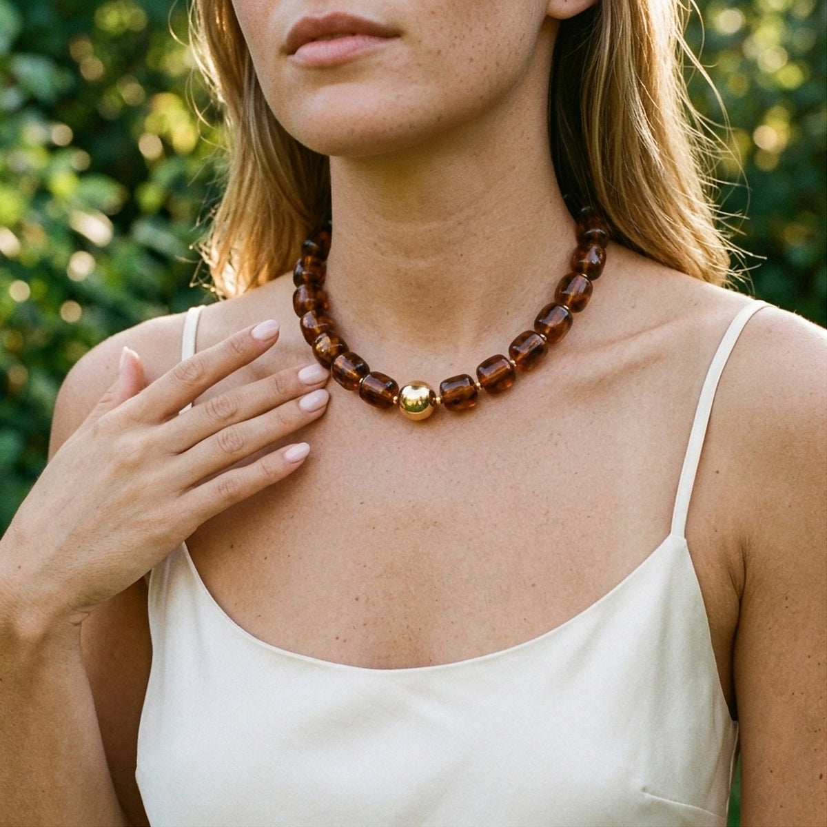 Lundholm Jacqueline kralenketting gedragen