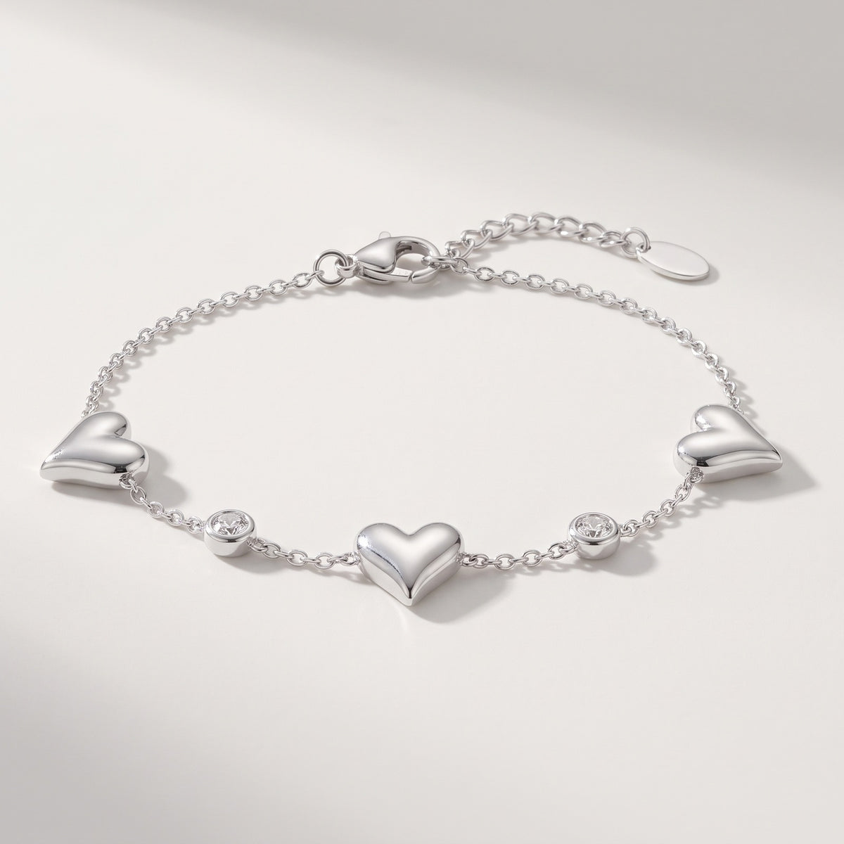 Jutta – Armband mit Herzen und Zirkonia Damen