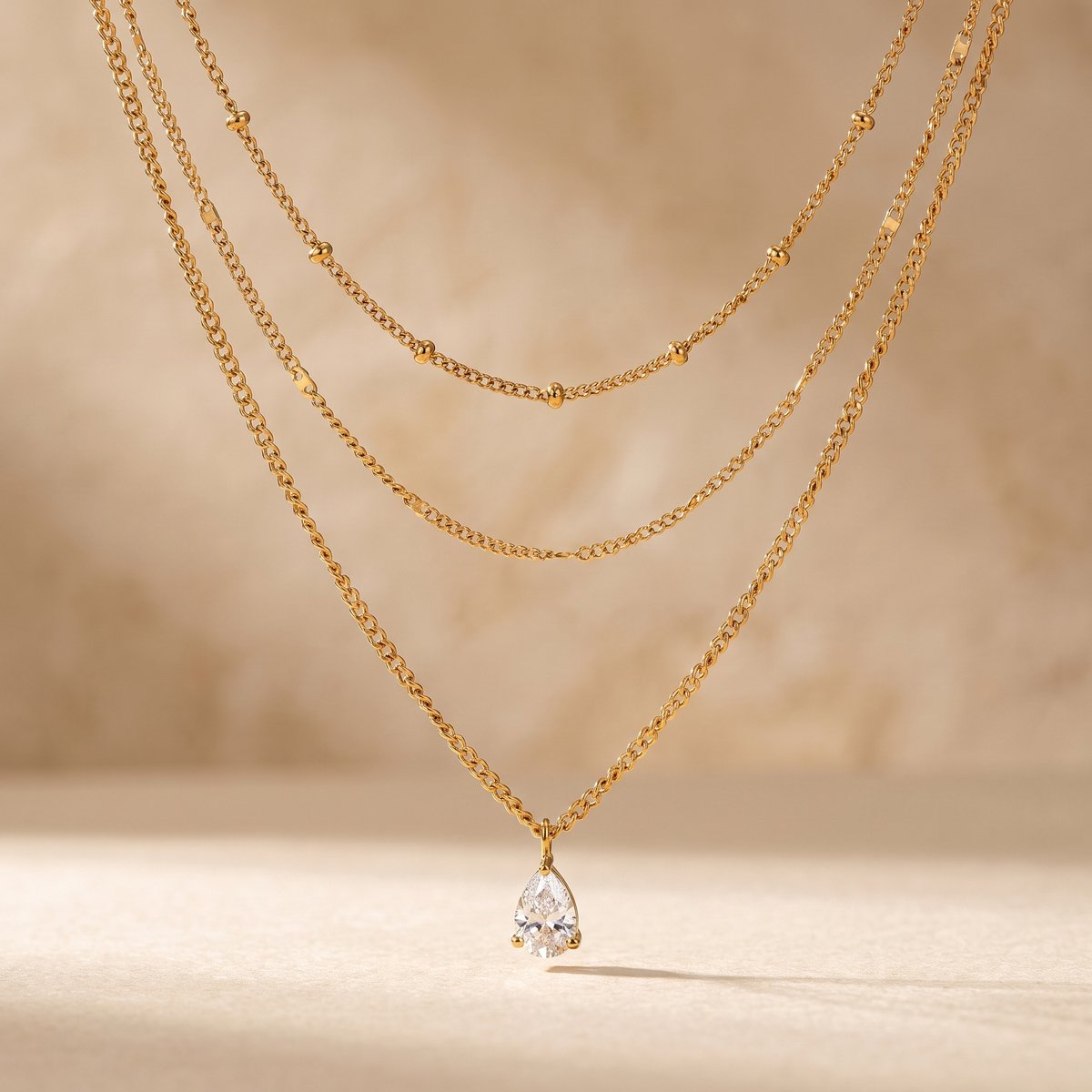 Lundholm Lucille zirkonia hanger detail
