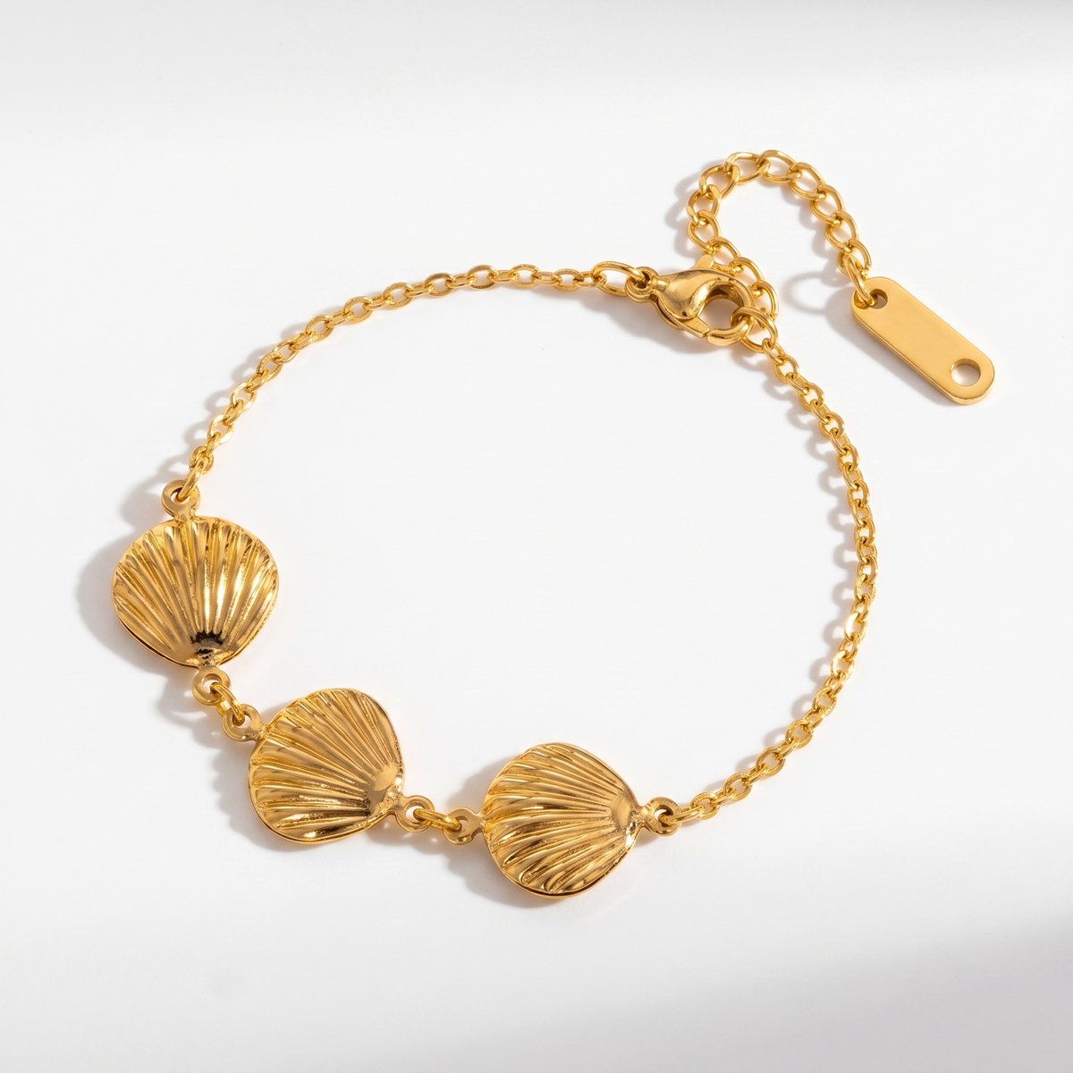 Lundholm Maris armband met drie schelpjes