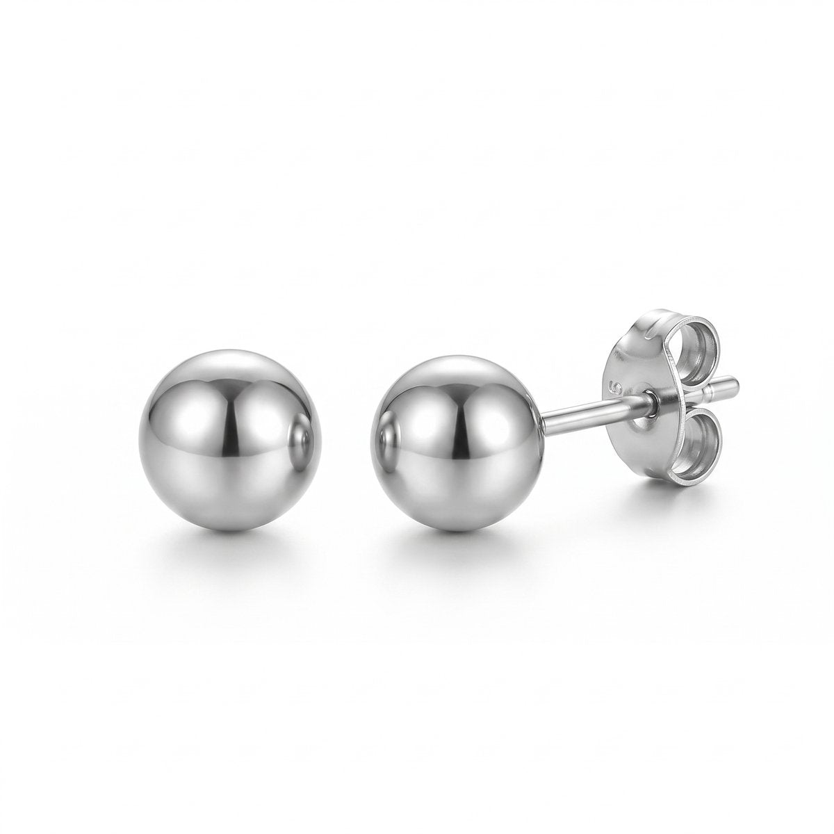Lundholm Max bol oorknopjes zilverkleurig, premium stainless steel