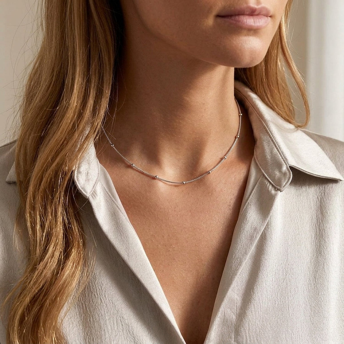 Lundholm Mette box chain ketting zilverkleurig met bolletjes