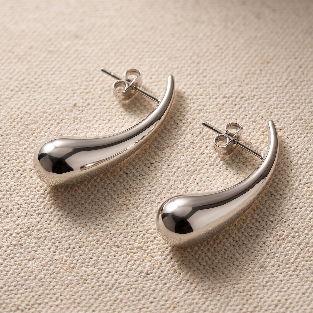 Lundholm Mirthe oorbellen dames zilverkleurig – druppel oorbellen 3 cm, stainless steel