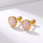 Lundholm Novi oorbellen goud met rozenkwarts – roze natuursteen oorknopjes 0,8 cm
