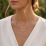 Lundholm Odette ketting gedragen