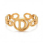 Lundholm Quincy letter D ring goud PVD verstelbare naam ring