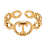 Lundholm Quincy letter T ring goud PVD verstelbare naam ring