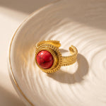 Lundholm Ronja ring rode steen detail