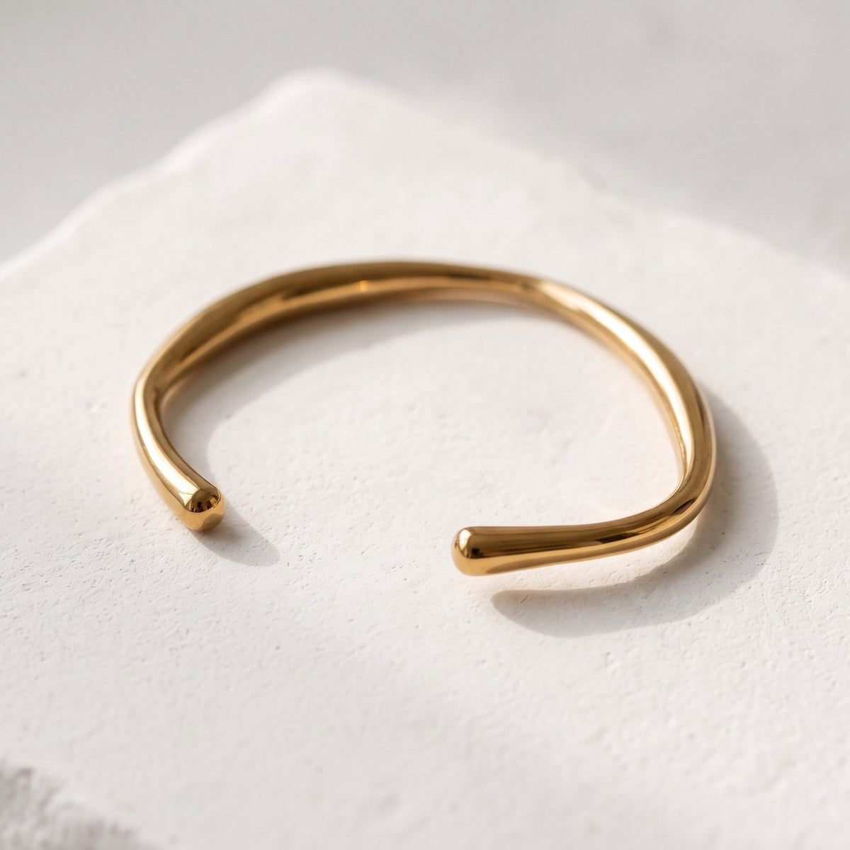 Lundholm Runa gouden armband organische vorm