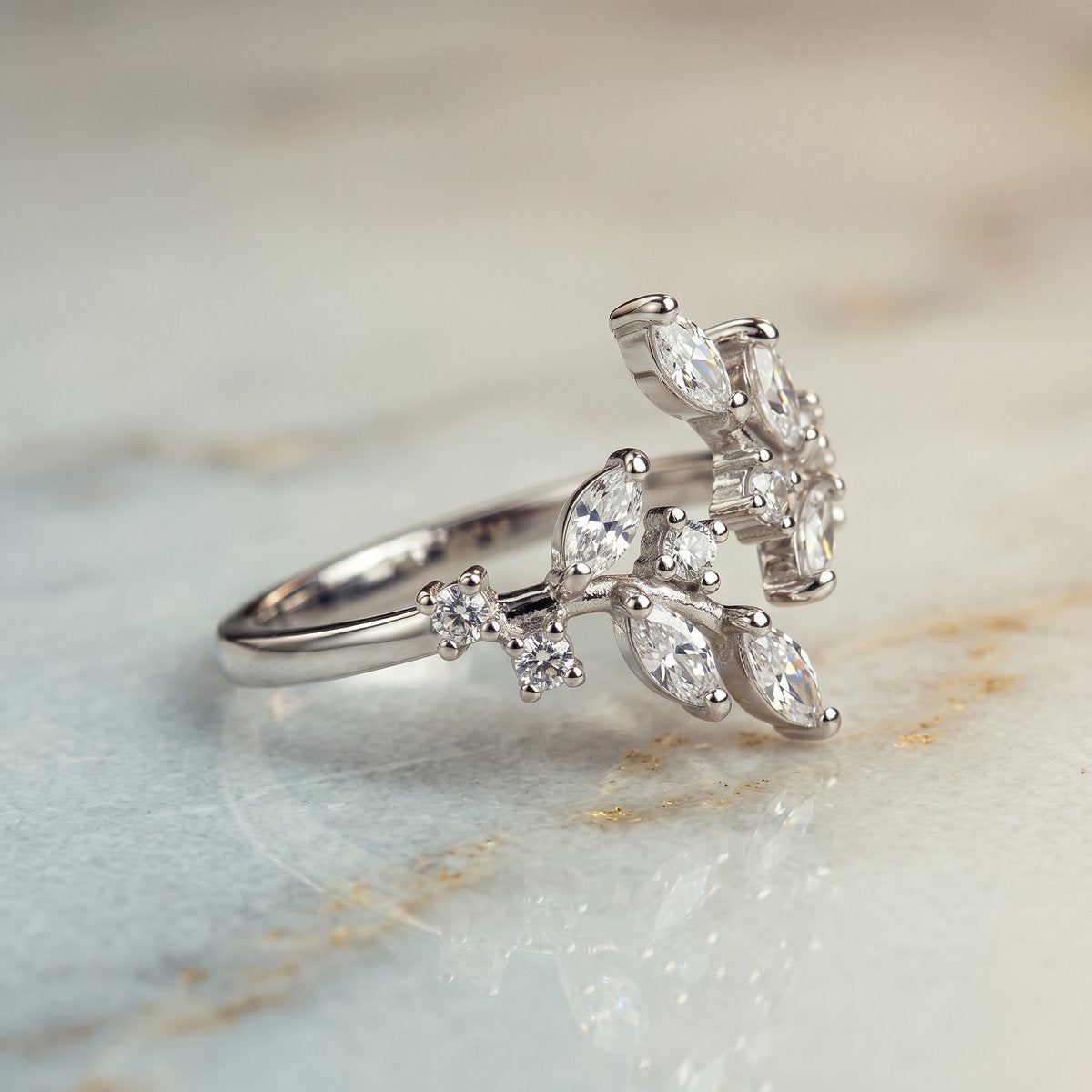Lundholm Sanna zilverkleurige zirkonia ring – waterproof en hypoallergeen
