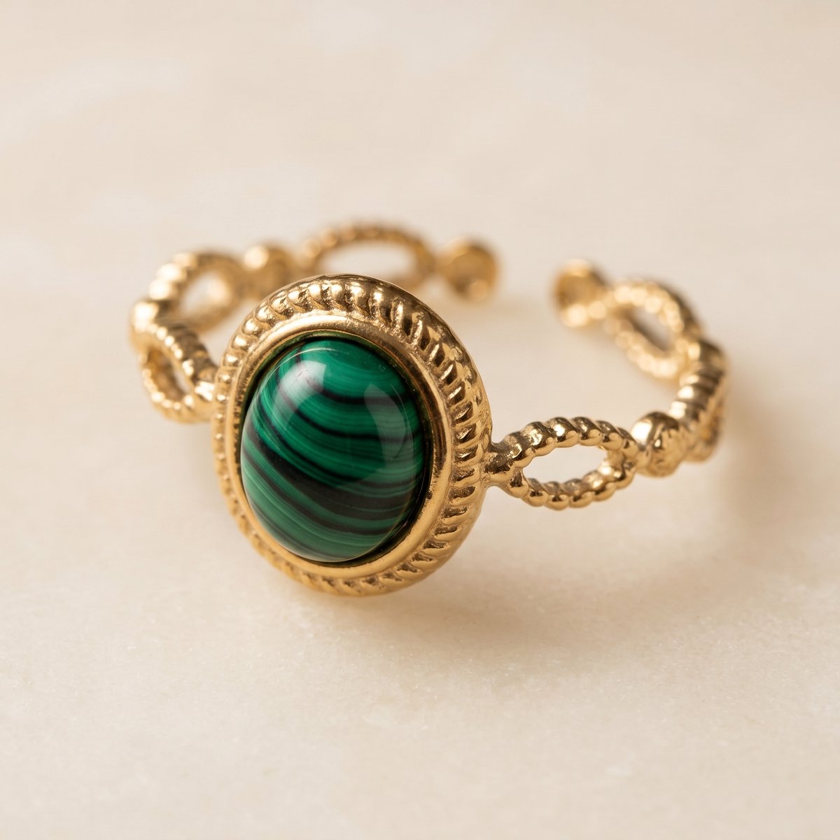 Lundholm Siv ring gedragen