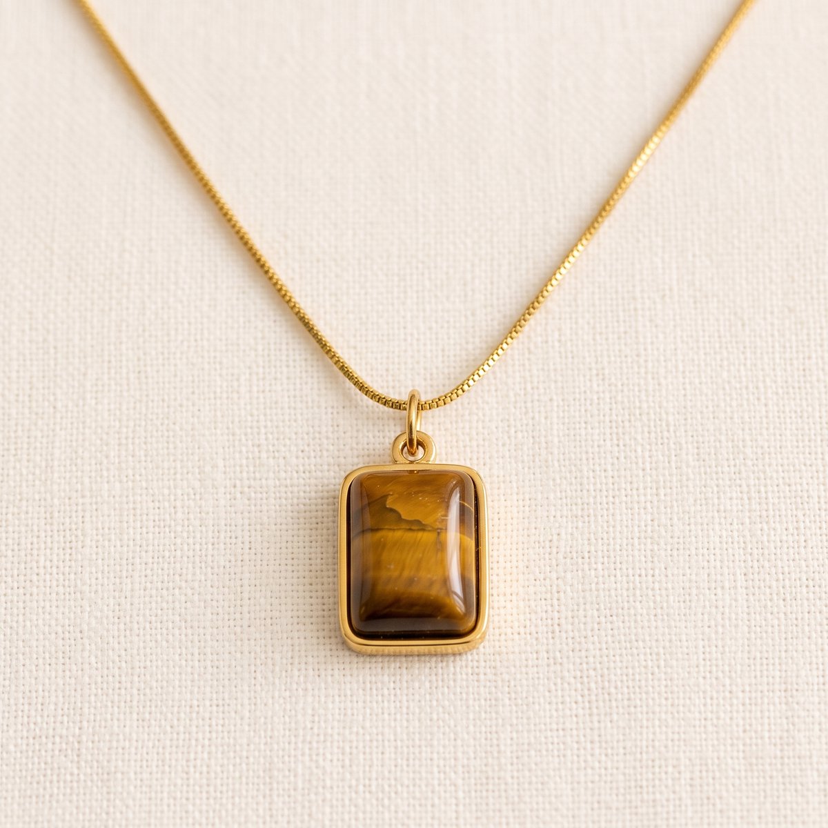 Lundholm Talia ketting dames goudkleurig met echte tijgeroog hanger – gold PVD stainless steel