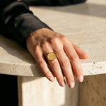 Lundholm Tamsin ring gedragen