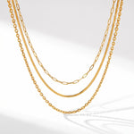 Lundholm Tove layered ketting goud styling — minimalistisch verfijnd Scandinavisch design dames