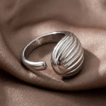 Lundholm Vanja ring detail