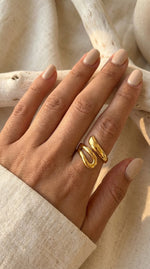 Lundholm Yinthe ring detail