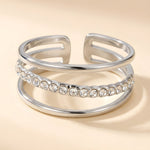 Lundholm Ziva ring dames zilverkleurig – verstelbare drielaagse ring met schuine rij zirkonia, stainless steel