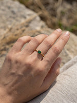 Lundholm Zoe ring mei aan de hand gedragen – groen hartje
